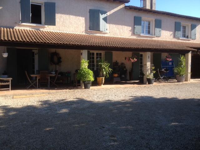 Mas Denis Appartement Arles Buitenkant foto